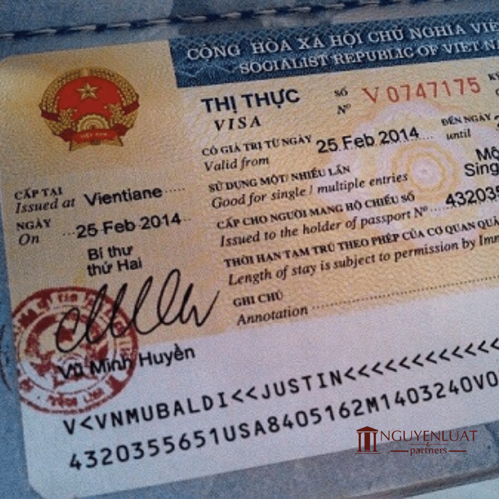 Nhận thị thực tại cơ quan có thẩm quyền cấp thị thực của Việt Nam tại nước ngoài